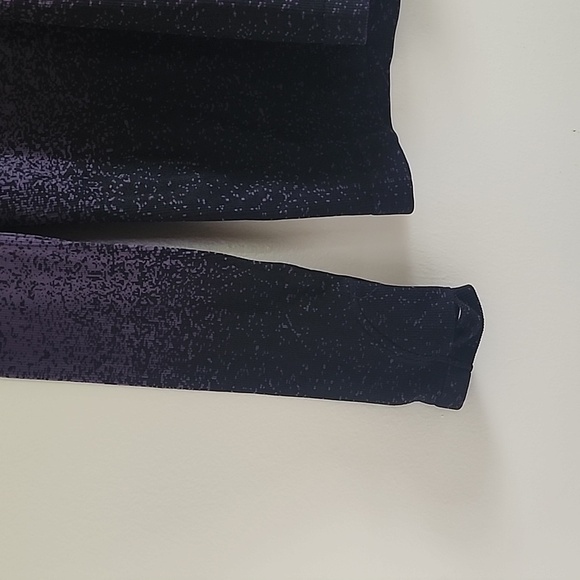 Athleta Flurry Base Layer Turtleneck in ombre purple and black Size Medium - Picture 7 of 9